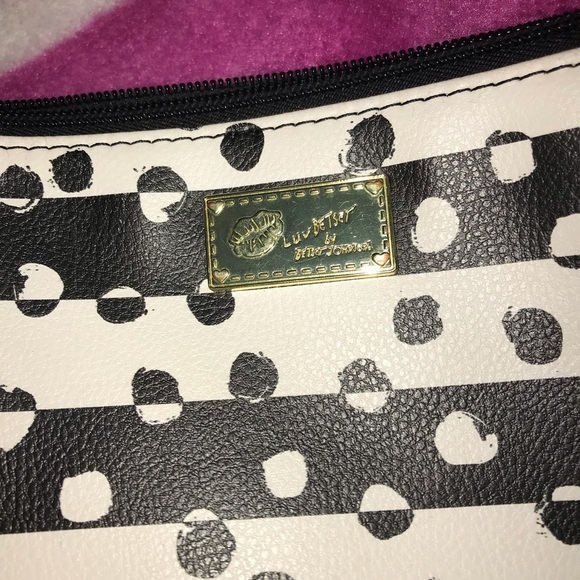 BETSEY JOHNSON MINI CROSS BODY MINI BAG WRISTLET - Picture 4 of 8